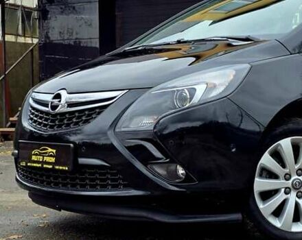 Сірий Опель Zafira Tourer, об'ємом двигуна 2 л та пробігом 142 тис. км за 12000 $, фото 7 на Automoto.ua