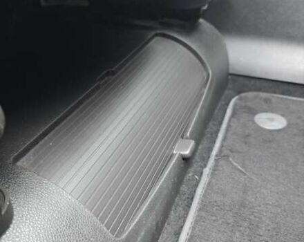 Серый Опель Zafira Tourer, объемом двигателя 2 л и пробегом 142 тыс. км за 12000 $, фото 23 на Automoto.ua