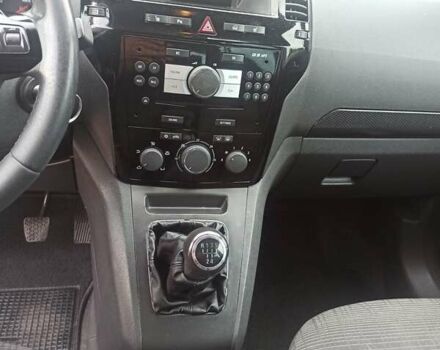 Серый Опель Zafira Tourer, объемом двигателя 1.8 л и пробегом 207 тыс. км за 7500 $, фото 11 на Automoto.ua