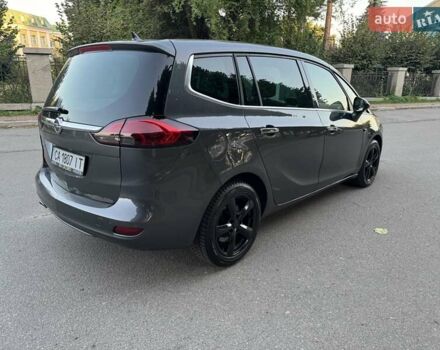 Серый Опель Zafira Tourer, объемом двигателя 2 л и пробегом 198 тыс. км за 10300 $, фото 8 на Automoto.ua
