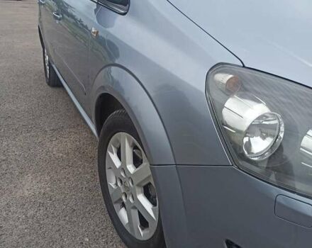 Серый Опель Zafira Tourer, объемом двигателя 1.8 л и пробегом 207 тыс. км за 7500 $, фото 1 на Automoto.ua