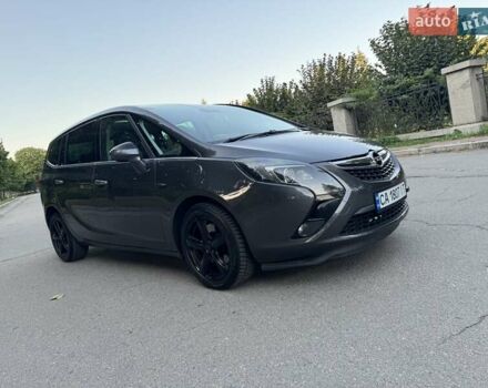 Серый Опель Zafira Tourer, объемом двигателя 2 л и пробегом 198 тыс. км за 10300 $, фото 9 на Automoto.ua