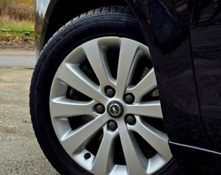 Серый Опель Zafira Tourer, объемом двигателя 2 л и пробегом 142 тыс. км за 12000 $, фото 2 на Automoto.ua