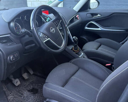 Опель Zafira Tourer 2012 в Ровно на Automoto.ua Серый Опель Zafira Tourer, объемом двигателя 2 л и пробегом 211 тыс. км за 7999 $, фото 10 на Automoto.ua