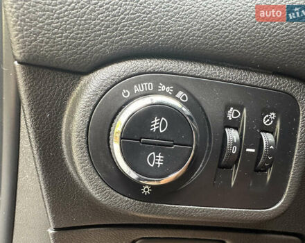 Сірий Опель Zafira Tourer, об'ємом двигуна 2 л та пробігом 219 тис. км за 10470 $, фото 48 на Automoto.ua