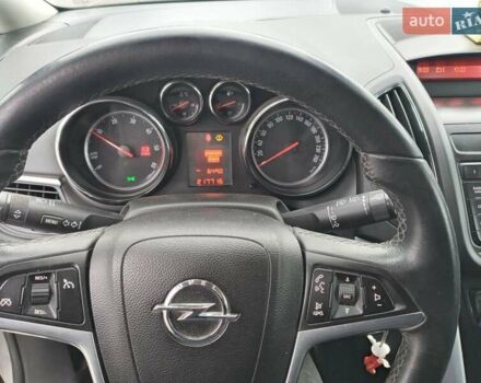 Сірий Опель Zafira Tourer, об'ємом двигуна 1.96 л та пробігом 217 тис. км за 8300 $, фото 4 на Automoto.ua