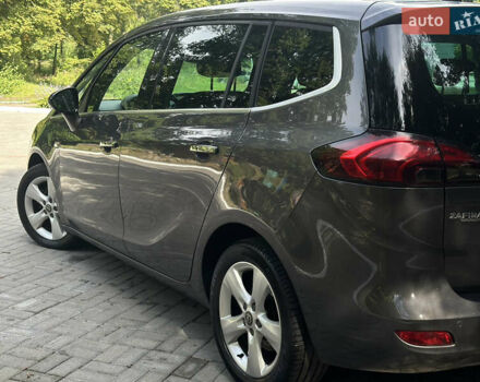 Сірий Опель Zafira Tourer, об'ємом двигуна 2 л та пробігом 219 тис. км за 10470 $, фото 15 на Automoto.ua