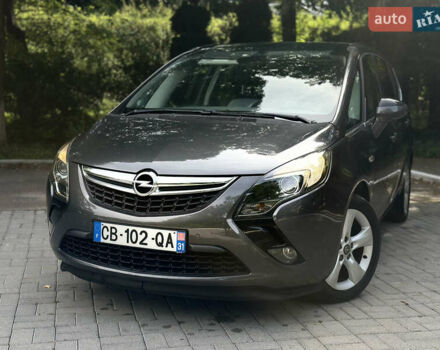 Сірий Опель Zafira Tourer, об'ємом двигуна 2 л та пробігом 219 тис. км за 10470 $, фото 1 на Automoto.ua