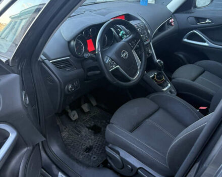 Опель Zafira Tourer 2012 в Ровно на Automoto.ua Серый Опель Zafira Tourer, объемом двигателя 2 л и пробегом 211 тыс. км за 7999 $, фото 4 на Automoto.ua