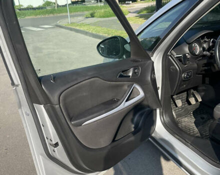 Опель Zafira Tourer 2012 в Полтаве на Automoto.ua Серый Опель Zafira Tourer, объемом двигателя 2 л и пробегом 208 тыс. км за 9800 $, фото 7 на Automoto.ua