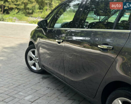 Сірий Опель Zafira Tourer, об'ємом двигуна 2 л та пробігом 219 тис. км за 10470 $, фото 16 на Automoto.ua