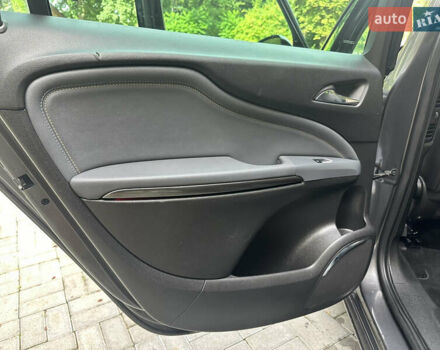 Сірий Опель Zafira Tourer, об'ємом двигуна 2 л та пробігом 219 тис. км за 10470 $, фото 32 на Automoto.ua