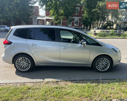 Опель Zafira Tourer 2012 в Полтаве на Automoto.ua Серый Опель Zafira Tourer, объемом двигателя 2 л и пробегом 208 тыс. км за 9800 $, фото 12 на Automoto.ua