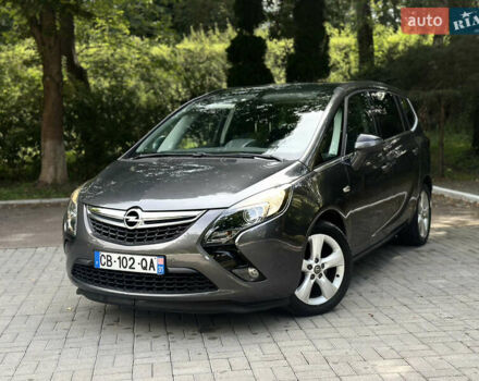 Сірий Опель Zafira Tourer, об'ємом двигуна 2 л та пробігом 219 тис. км за 10470 $, фото 3 на Automoto.ua