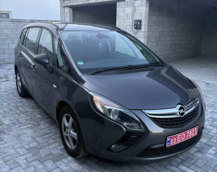 Опель Zafira Tourer 2012 в Ровно на Automoto.ua Серый Опель Zafira Tourer, объемом двигателя 2 л и пробегом 211 тыс. км за 7999 $, фото 1 на Automoto.ua