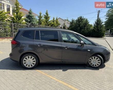 Серый Опель Zafira Tourer, объемом двигателя 1.96 л и пробегом 300 тыс. км за 8700 $, фото 10 на Automoto.ua