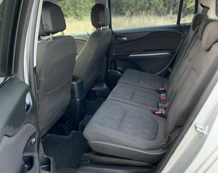 Опель Zafira Tourer 2014 у Дніпро (Дніпропетровську) на Automoto.ua Сірий Опель Zafira Tourer, об'ємом двигуна 2 л та пробігом 180 тис. км за 9300 $, фото 15 на Automoto.ua