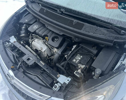 Серый Опель Zafira Tourer, объемом двигателя 1.6 л и пробегом 207 тыс. км за 9400 $, фото 56 на Automoto.ua