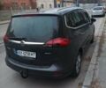 Серый Опель Zafira Tourer, объемом двигателя 1.6 л и пробегом 185 тыс. км за 10000 $, фото 1 на Automoto.ua