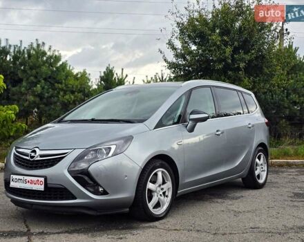 Серый Опель Zafira Tourer, объемом двигателя 2 л и пробегом 261 тыс. км за 10499 $, фото 8 на Automoto.ua