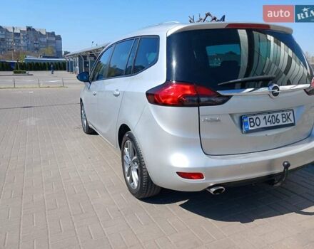 Серый Опель Zafira Tourer, объемом двигателя 1.96 л и пробегом 187 тыс. км за 9999 $, фото 6 на Automoto.ua