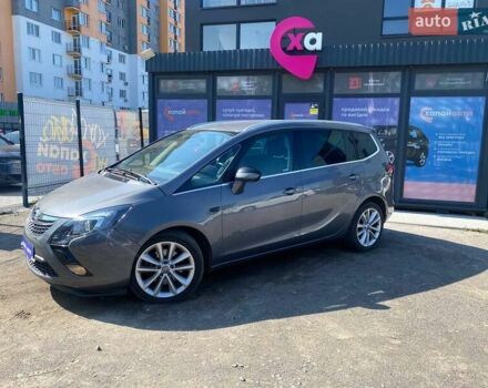 Серый Опель Zafira Tourer, объемом двигателя 1.96 л и пробегом 193 тыс. км за 11500 $, фото 8 на Automoto.ua