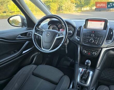 Серый Опель Zafira Tourer, объемом двигателя 2 л и пробегом 261 тыс. км за 10499 $, фото 59 на Automoto.ua
