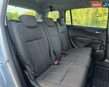 Серый Опель Zafira Tourer, объемом двигателя 2 л и пробегом 261 тыс. км за 10499 $, фото 65 на Automoto.ua