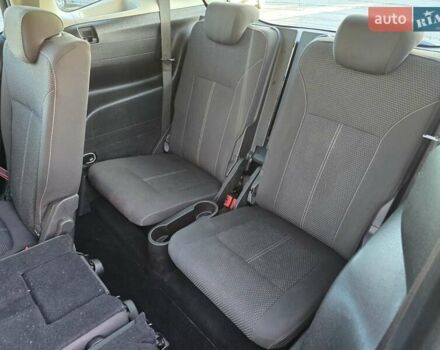 Серый Опель Zafira Tourer, объемом двигателя 2 л и пробегом 261 тыс. км за 10499 $, фото 51 на Automoto.ua