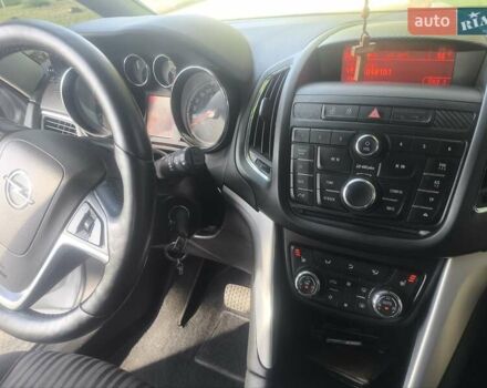 Серый Опель Zafira Tourer, объемом двигателя 2 л и пробегом 201 тыс. км за 11850 $, фото 26 на Automoto.ua
