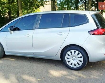 Серый Опель Zafira Tourer, объемом двигателя 2 л и пробегом 201 тыс. км за 11850 $, фото 9 на Automoto.ua