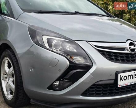 Серый Опель Zafira Tourer, объемом двигателя 2 л и пробегом 261 тыс. км за 10499 $, фото 12 на Automoto.ua