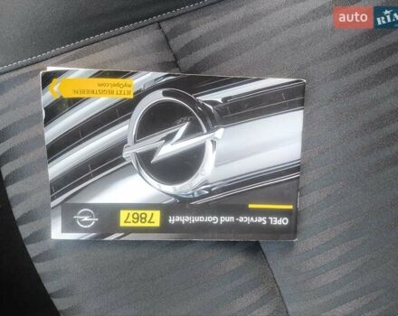 Серый Опель Zafira Tourer, объемом двигателя 2 л и пробегом 201 тыс. км за 11850 $, фото 25 на Automoto.ua