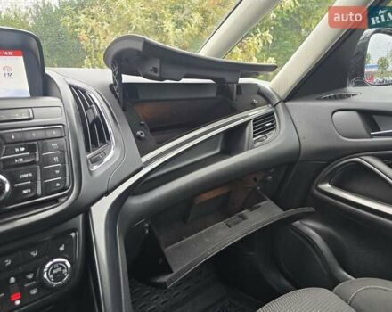 Серый Опель Zafira Tourer, объемом двигателя 2 л и пробегом 261 тыс. км за 10499 $, фото 37 на Automoto.ua