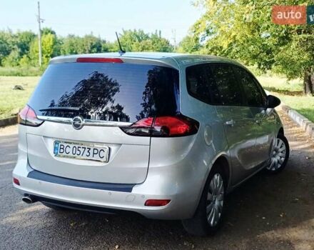 Серый Опель Zafira Tourer, объемом двигателя 2 л и пробегом 201 тыс. км за 11850 $, фото 13 на Automoto.ua