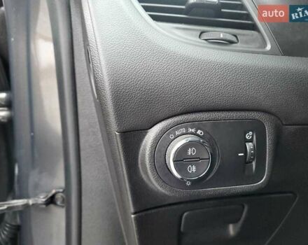 Сірий Опель Zafira Tourer, об'ємом двигуна 1.6 л та пробігом 186 тис. км за 10500 $, фото 4 на Automoto.ua
