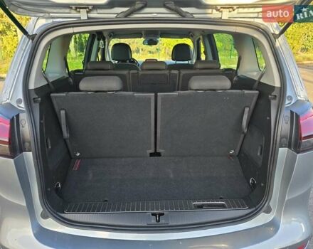 Серый Опель Zafira Tourer, объемом двигателя 2 л и пробегом 261 тыс. км за 10499 $, фото 68 на Automoto.ua