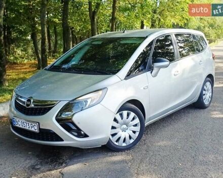 Серый Опель Zafira Tourer, объемом двигателя 2 л и пробегом 201 тыс. км за 11850 $, фото 3 на Automoto.ua