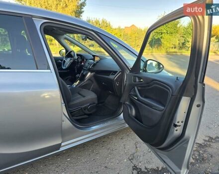 Серый Опель Zafira Tourer, объемом двигателя 2 л и пробегом 261 тыс. км за 10499 $, фото 53 на Automoto.ua