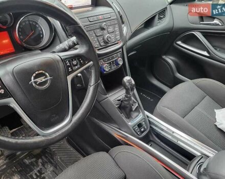 Сірий Опель Zafira Tourer, об'ємом двигуна 1.6 л та пробігом 186 тис. км за 10500 $, фото 18 на Automoto.ua
