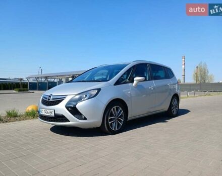 Серый Опель Zafira Tourer, объемом двигателя 1.96 л и пробегом 187 тыс. км за 9999 $, фото 1 на Automoto.ua