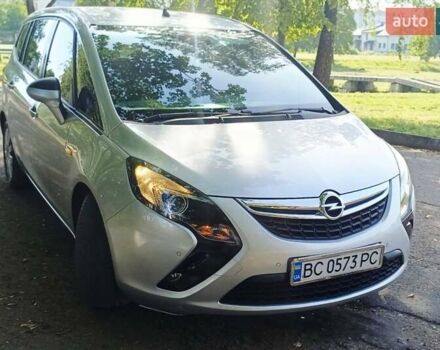 Серый Опель Zafira Tourer, объемом двигателя 2 л и пробегом 201 тыс. км за 11850 $, фото 1 на Automoto.ua