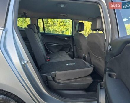 Серый Опель Zafira Tourer, объемом двигателя 2 л и пробегом 261 тыс. км за 10499 $, фото 66 на Automoto.ua