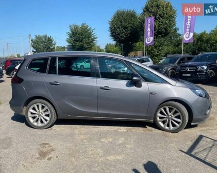 Серый Опель Zafira Tourer, объемом двигателя 1.96 л и пробегом 193 тыс. км за 11500 $, фото 3 на Automoto.ua