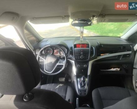 Серый Опель Zafira Tourer, объемом двигателя 2 л и пробегом 201 тыс. км за 11850 $, фото 30 на Automoto.ua