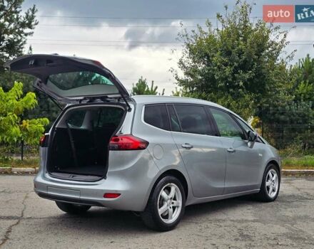Серый Опель Zafira Tourer, объемом двигателя 2 л и пробегом 261 тыс. км за 10499 $, фото 73 на Automoto.ua