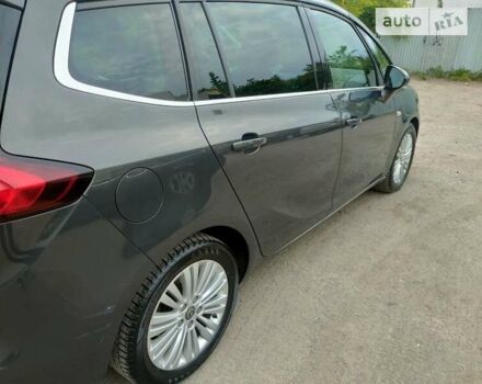 Серый Опель Zafira Tourer, объемом двигателя 1.6 л и пробегом 244 тыс. км за 10000 $, фото 7 на Automoto.ua