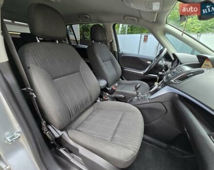Серый Опель Zafira Tourer, объемом двигателя 1.6 л и пробегом 218 тыс. км за 10500 $, фото 23 на Automoto.ua