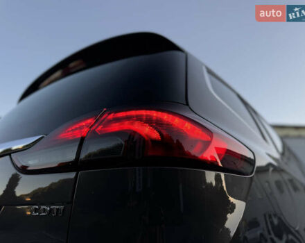 Серый Опель Zafira Tourer, объемом двигателя 2 л и пробегом 203 тыс. км за 13700 $, фото 8 на Automoto.ua