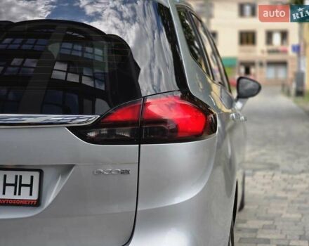 Серый Опель Zafira Tourer, объемом двигателя 1.6 л и пробегом 218 тыс. км за 10500 $, фото 11 на Automoto.ua